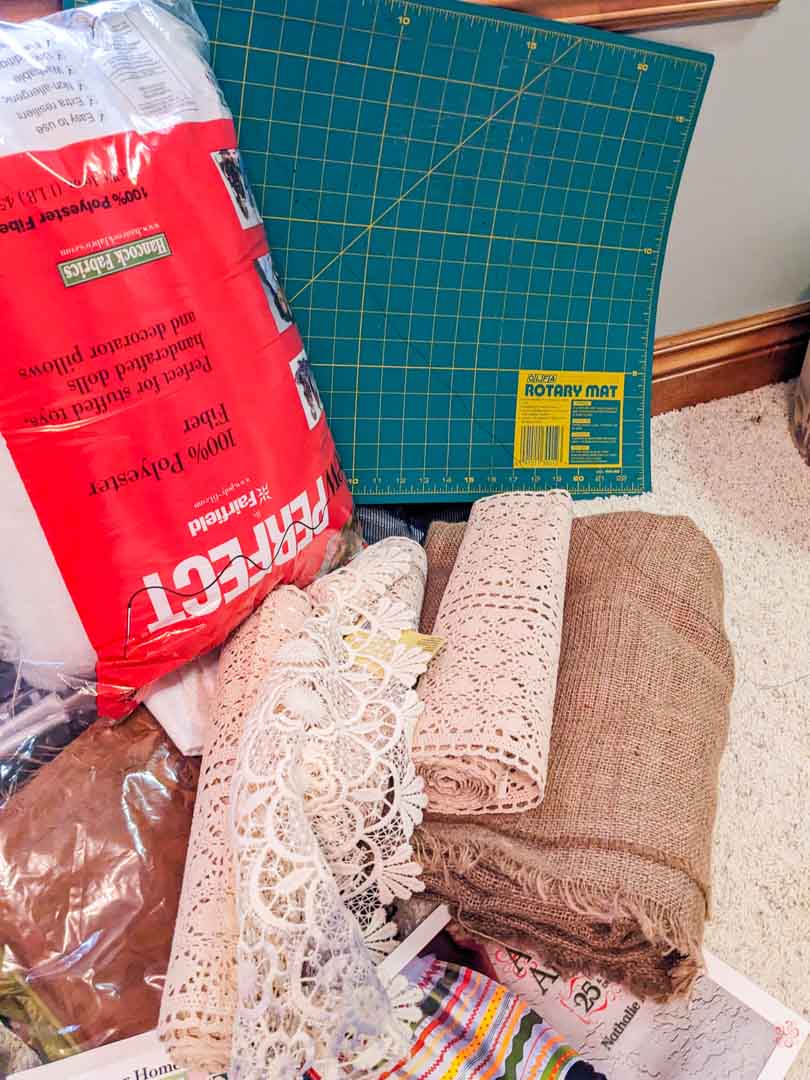 443. Sewing/Craft Lot - Fabric, Cutting Mat, Books + Notions - Image 5