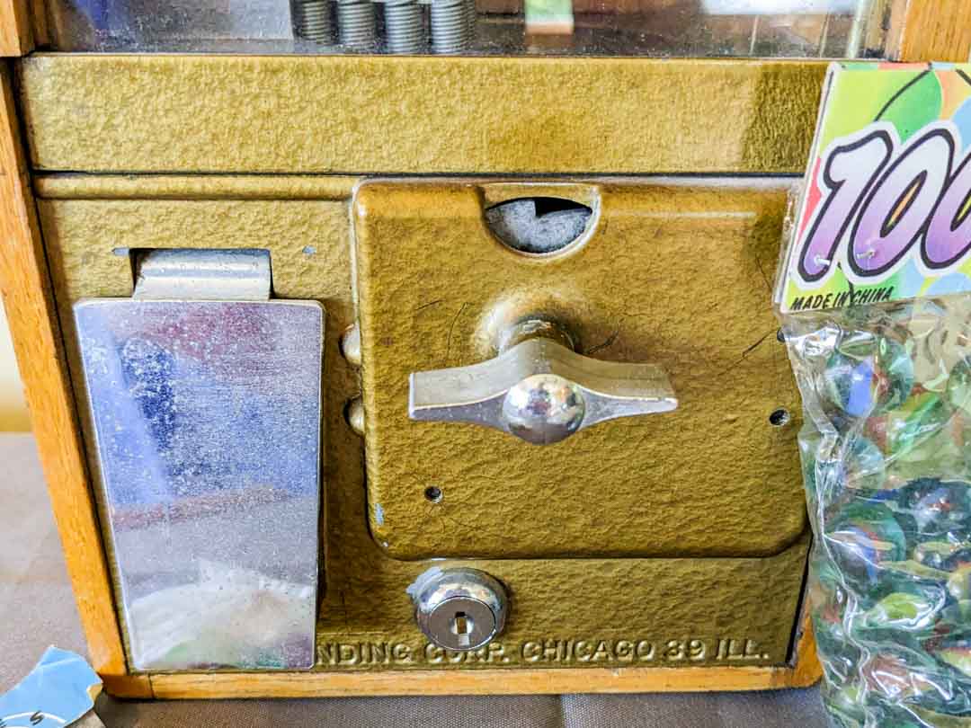 16. Marble Coin Machine + Marbles - Image 7