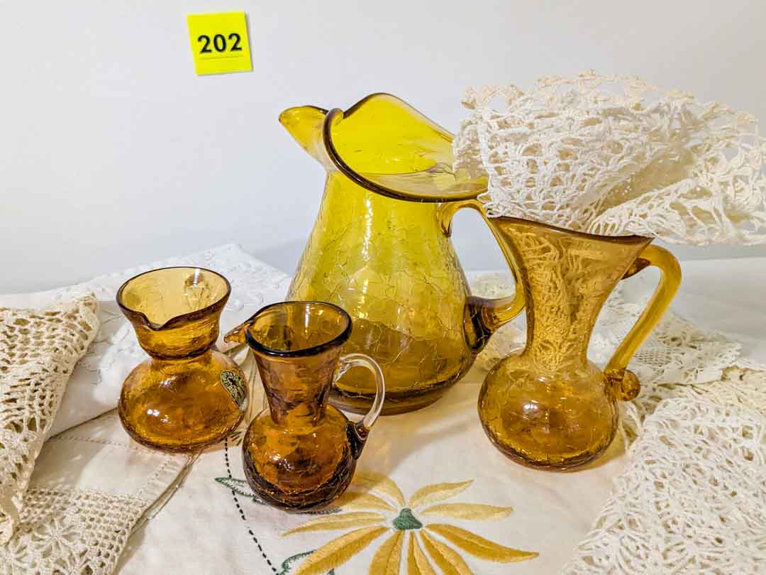 202. (4) Gold Vintage Glass Pcs. + Linens - Image 2