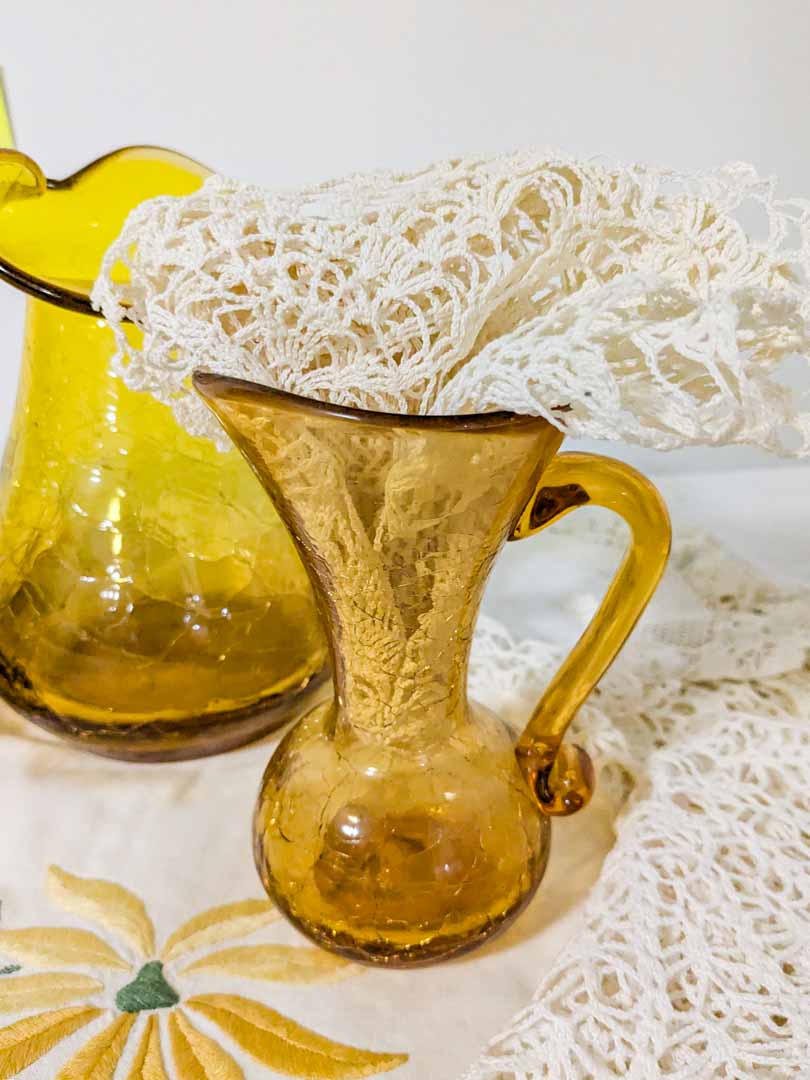 202. (4) Gold Vintage Glass Pcs. + Linens - Image 5