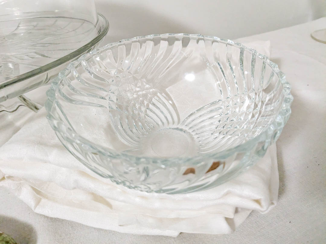 352. Cake Plate, Bowl, Knife + Fork and Tablecloth - Image 3