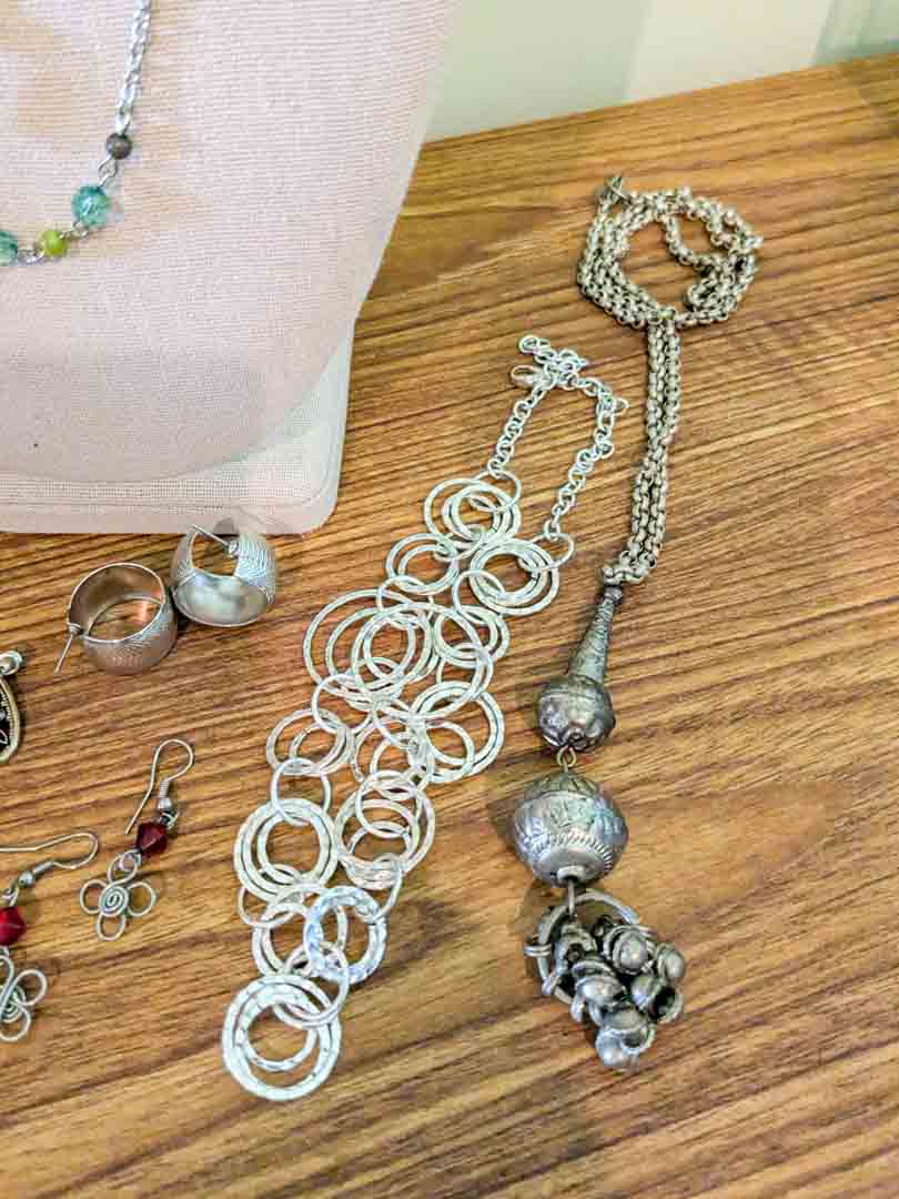 126. Fashion Jewelry (9) Necklaces + (9) Earrings - Image 5