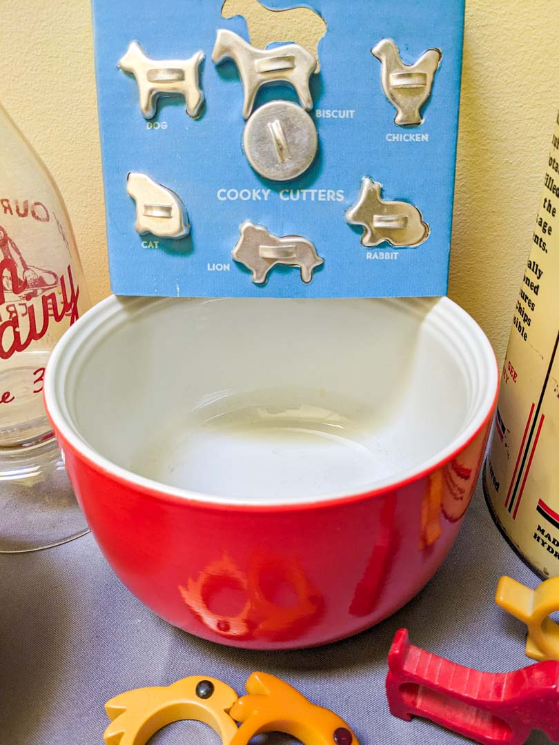 264. Vintage Potato Chip Tin, (2) Bowls, Napkin Rings + Cookie Cutters - Image 4
