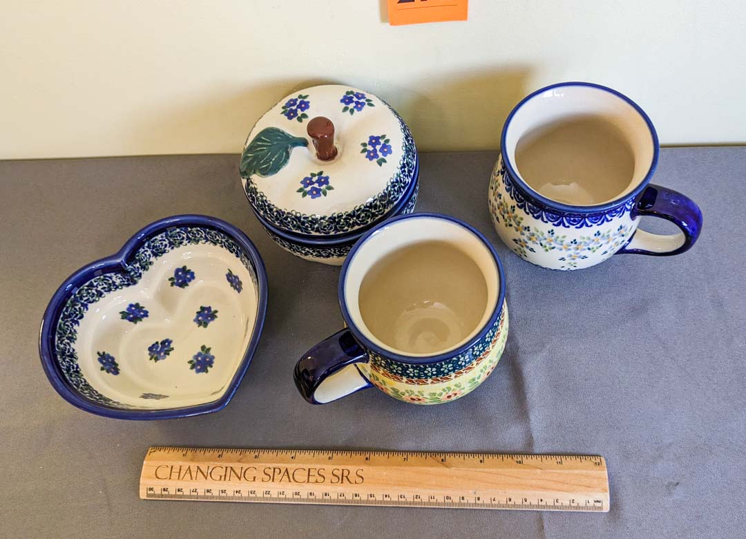 275. Polish Pottery Mugs, Apple Dish + Heart Dish - Image 3