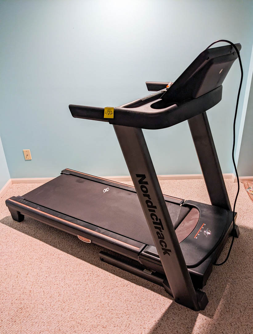 422. Nordictrack A2550 Treadmill