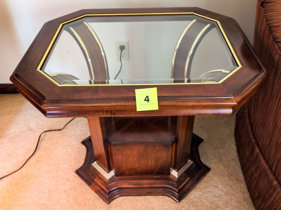 4. End Table w/ 27" Lamp - Image 5