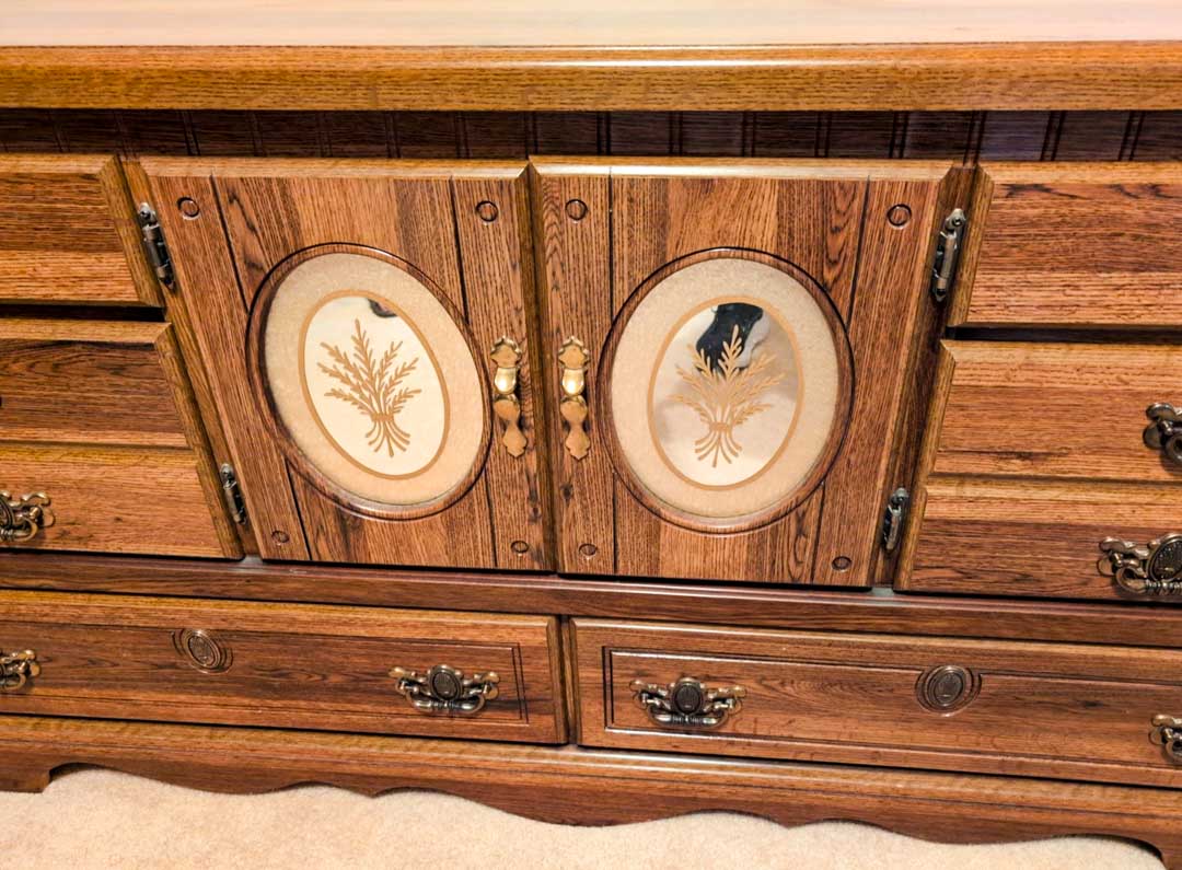 34. Dresser - Image 3