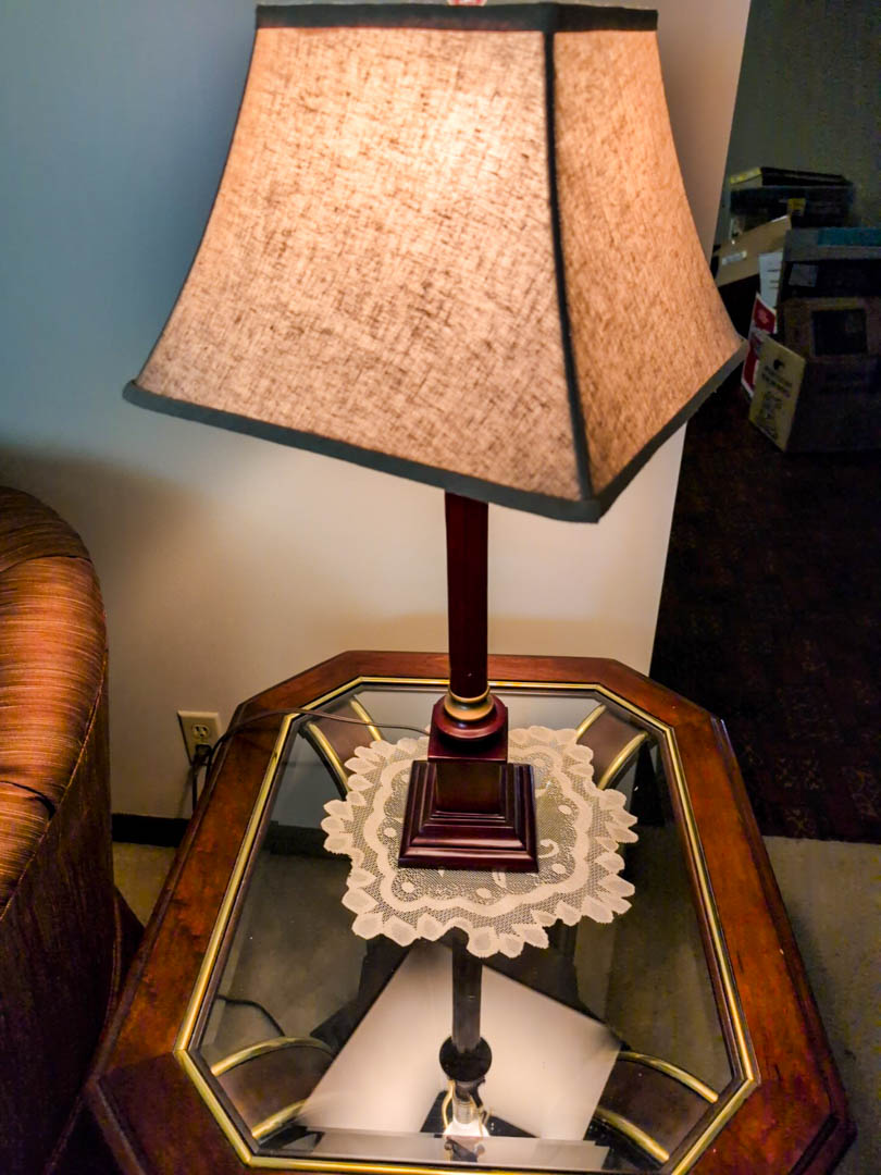 7. End Table w/ 27" Lamp - Image 2