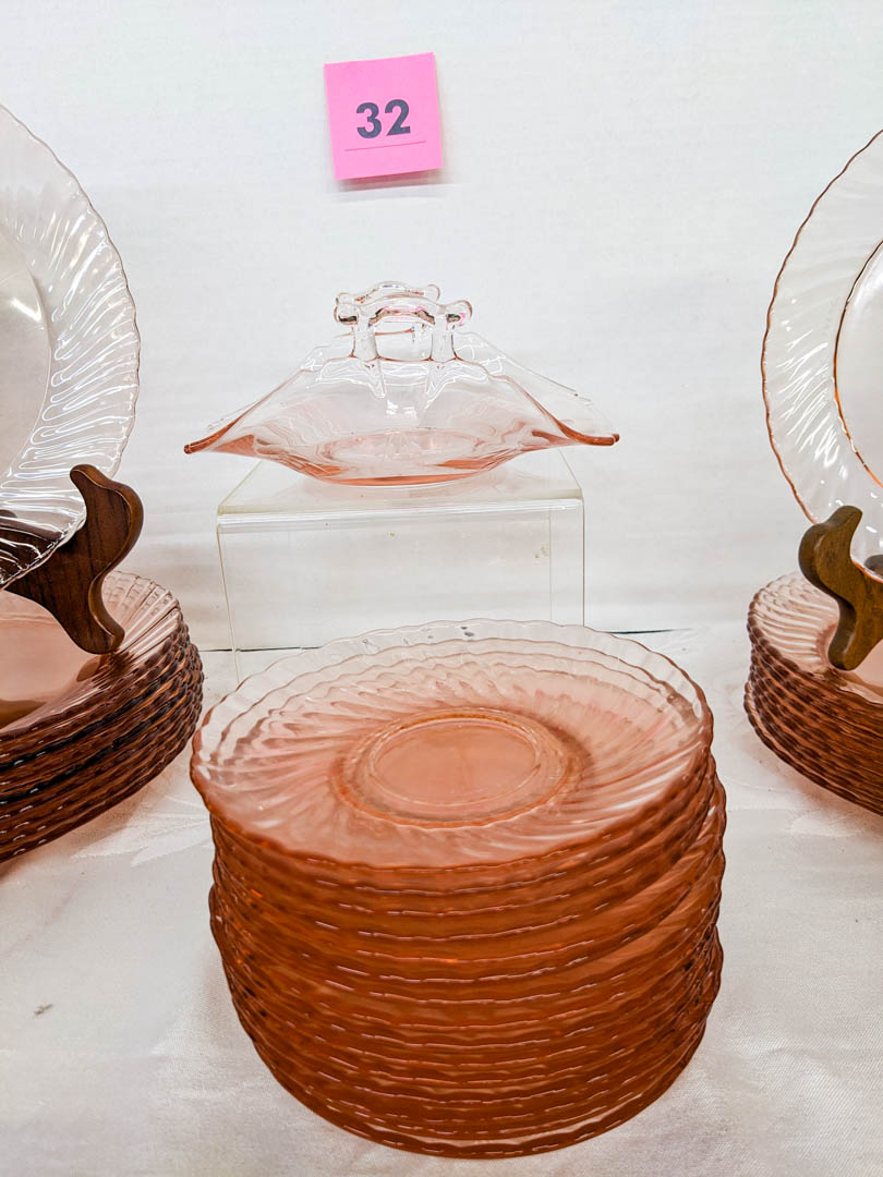 32. Pink Glassware - Image 3