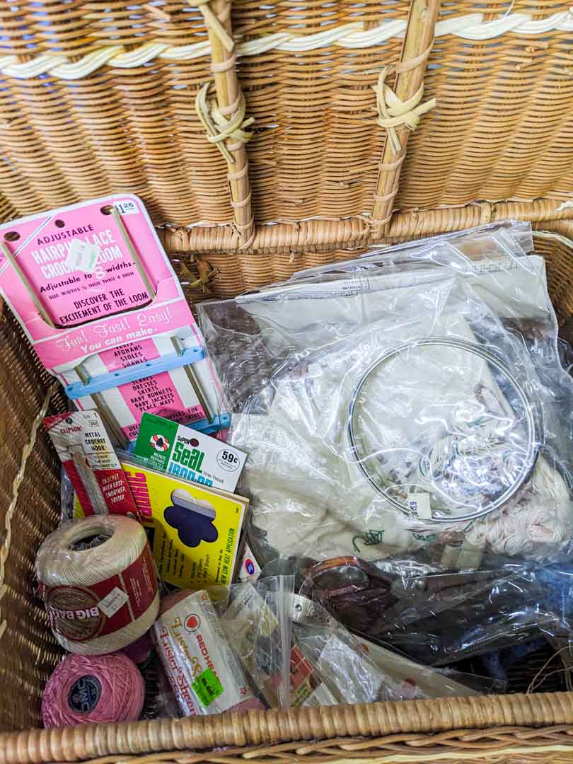40. Singer Tradition Sewing Machine + Wicker Sewing Basket + Needlework Supplies - Image 4