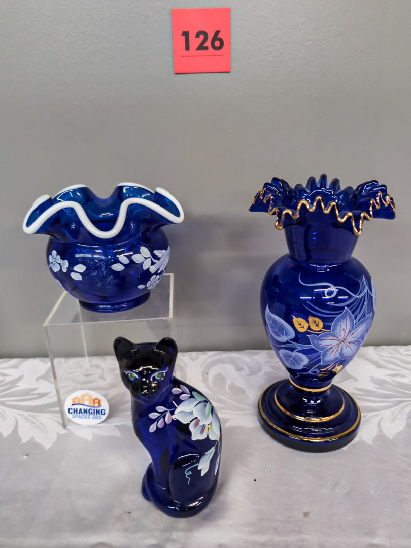 126. Fenton Ruffled Bowl + Cat, Bohemia Vase