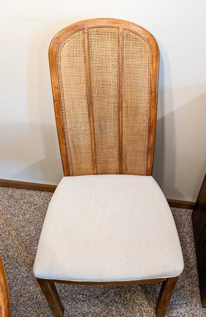 22. Drexel Dining Table w/ (4) Chairs & (2) Leaves - Image 6