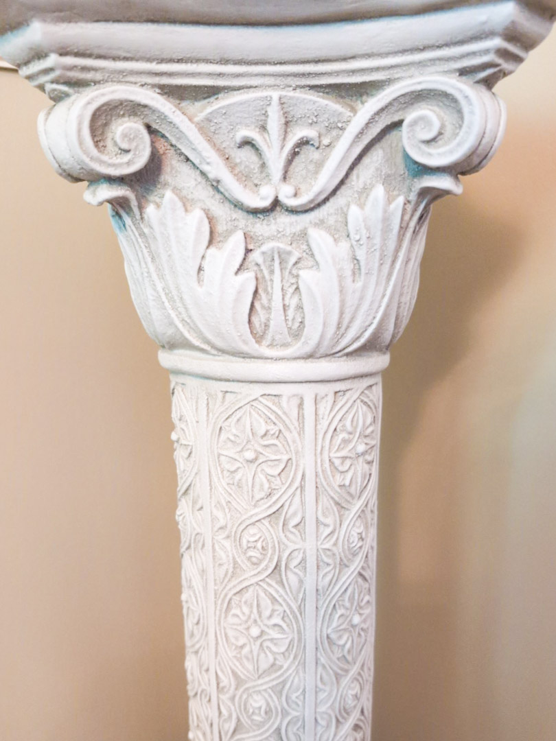 23. Resin Pedestal - Image 5