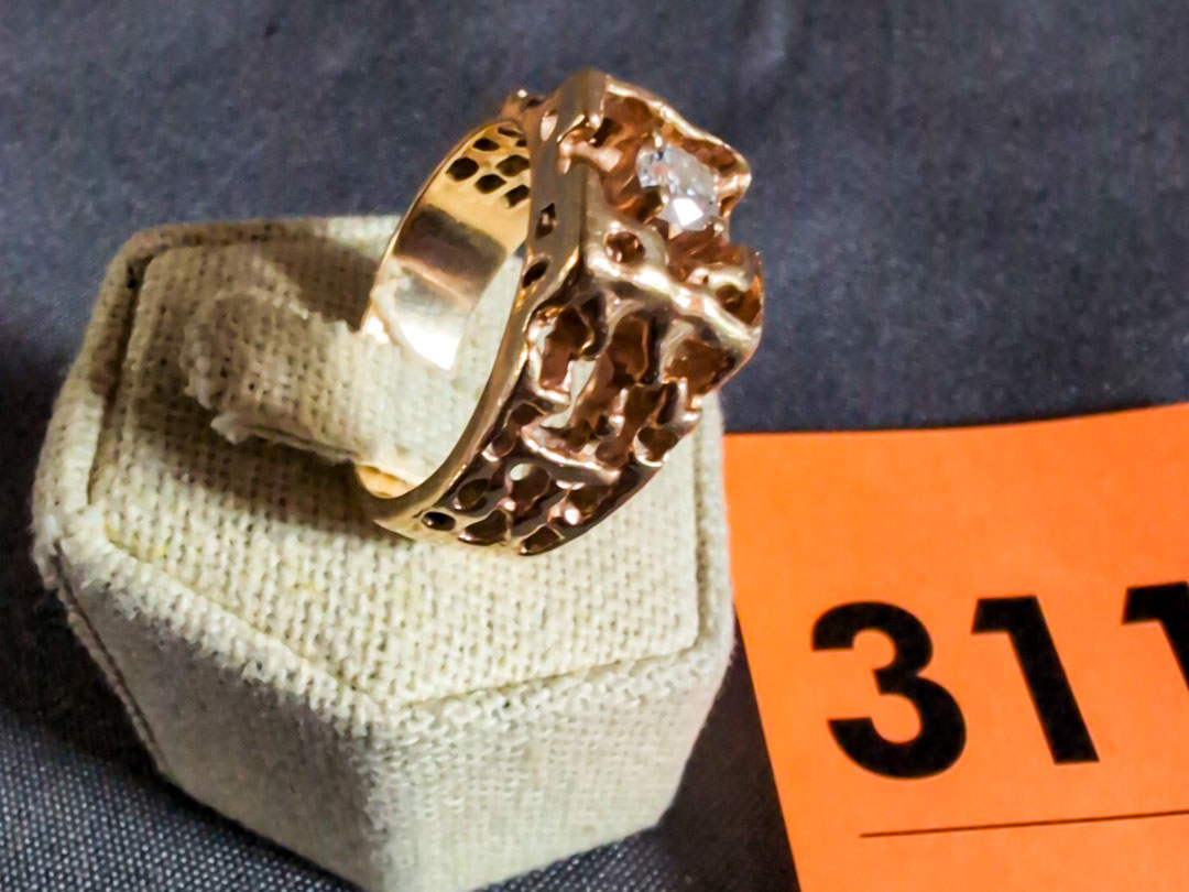 311. 14K Gold Ring - Size 11.25 - Image 4