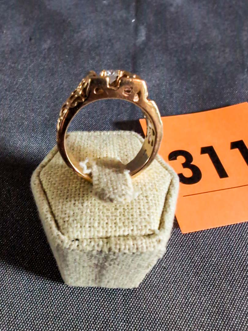 311. 14K Gold Ring - Size 11.25 - Image 3