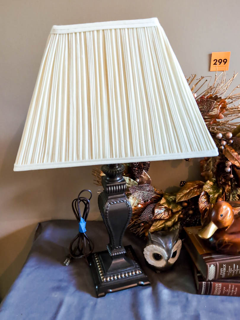 299. Lamp, Wreath, Wood Duck, Owl + (2) Books - Image 4
