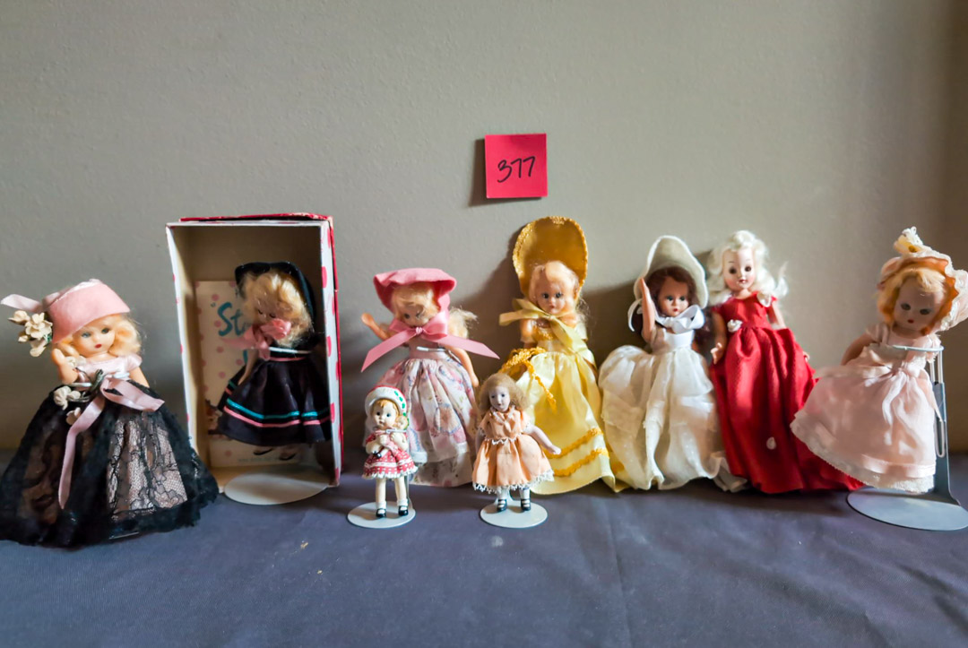 377. (9) Vintage Dolls