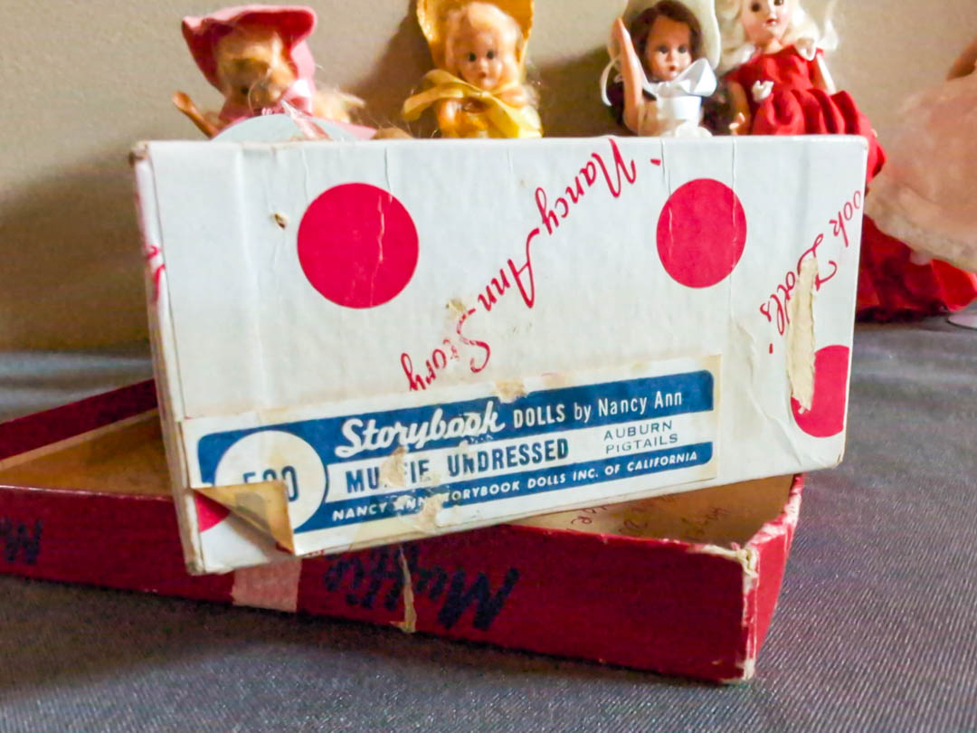 377. (9) Vintage Dolls - Image 4
