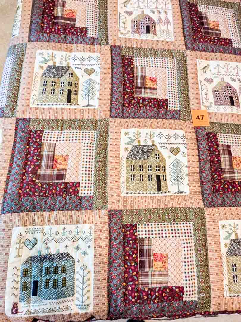 47. Quilt + (2) Pillows - Image 2