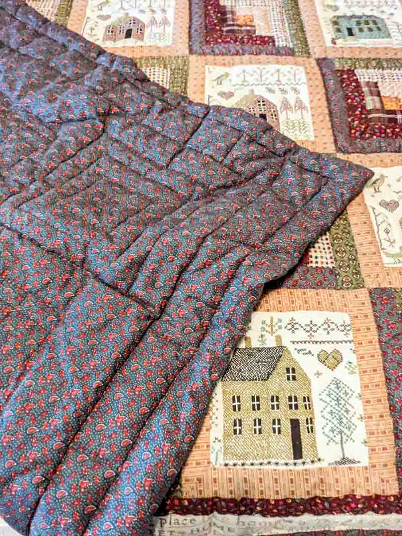 47. Quilt + (2) Pillows - Image 3