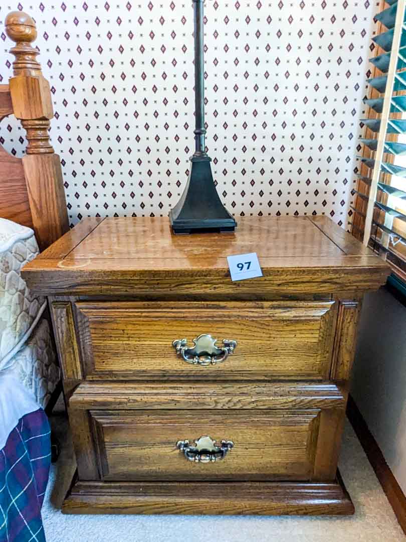 97. Nightstand + 27" Lamp - Image 2