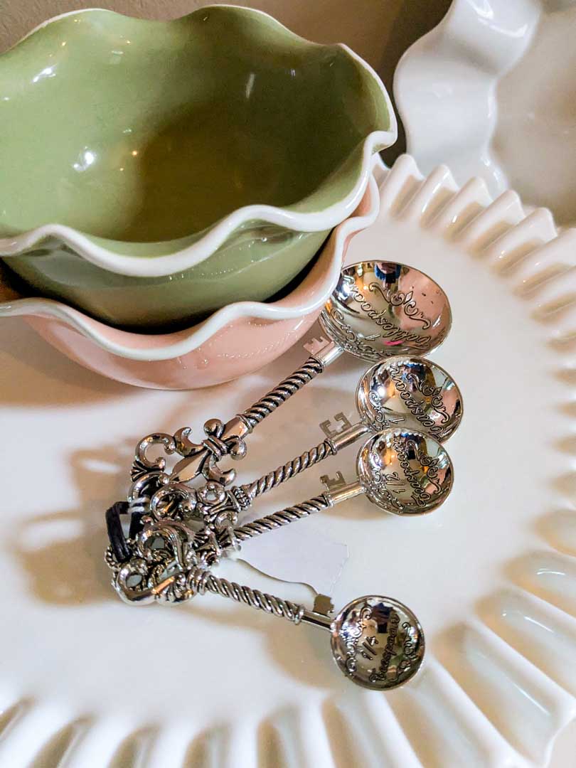 110. Milk Glass Cake Plate, (6) Misc. Bowls + Measuring Spoon Set - Image 5