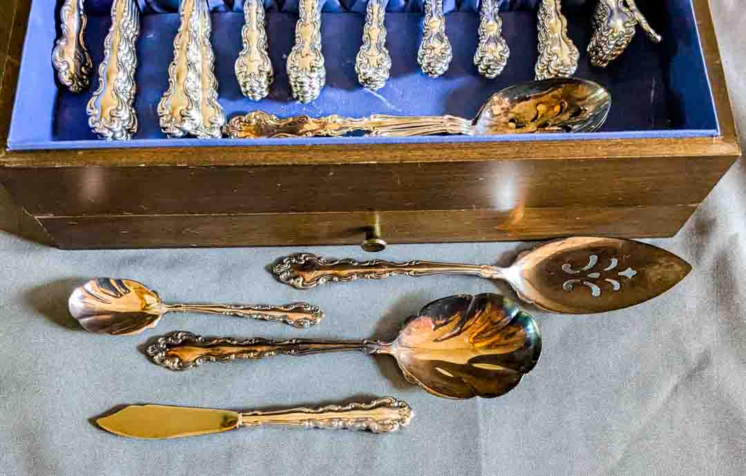 145. Community Flatware -(12) Dinner Forks, (11) lg.Spoons, (12) Salad Forks, (12) Knives + (8) Serving Utensils - Image 4