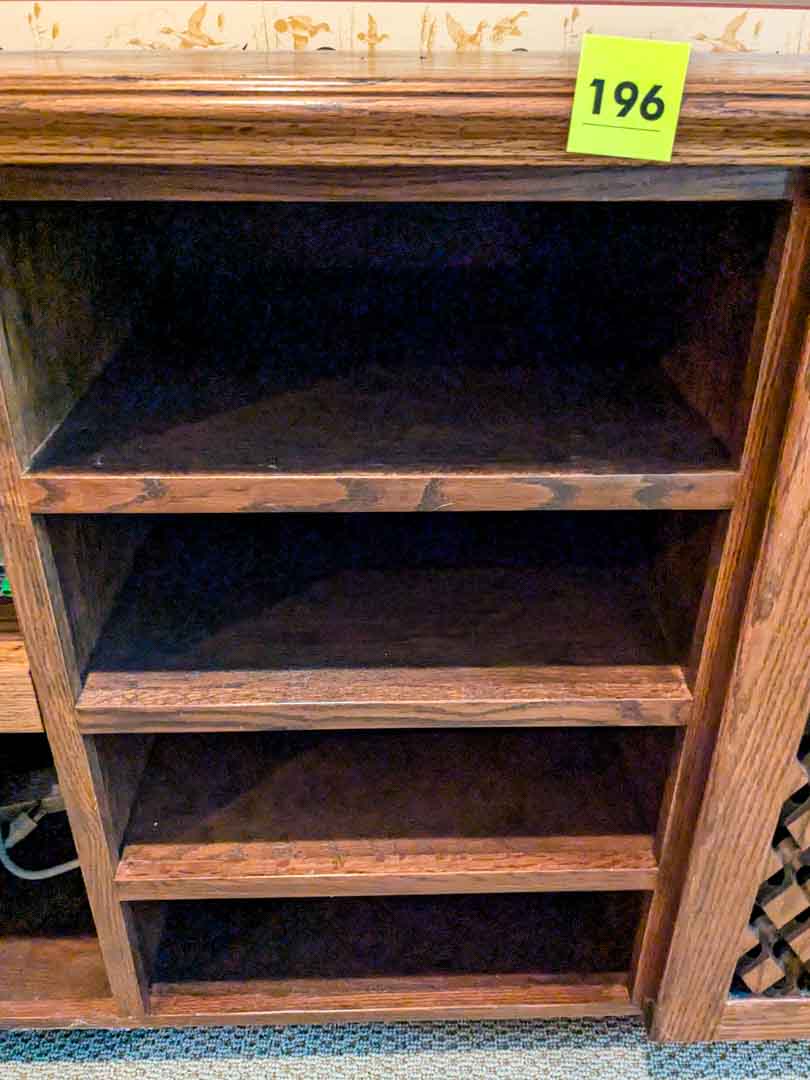196. Cabinet - Image 4