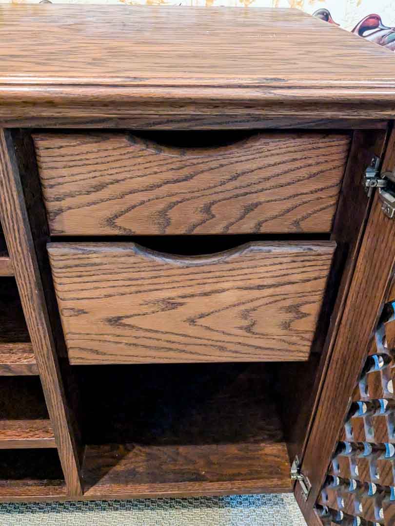 196. Cabinet - Image 3