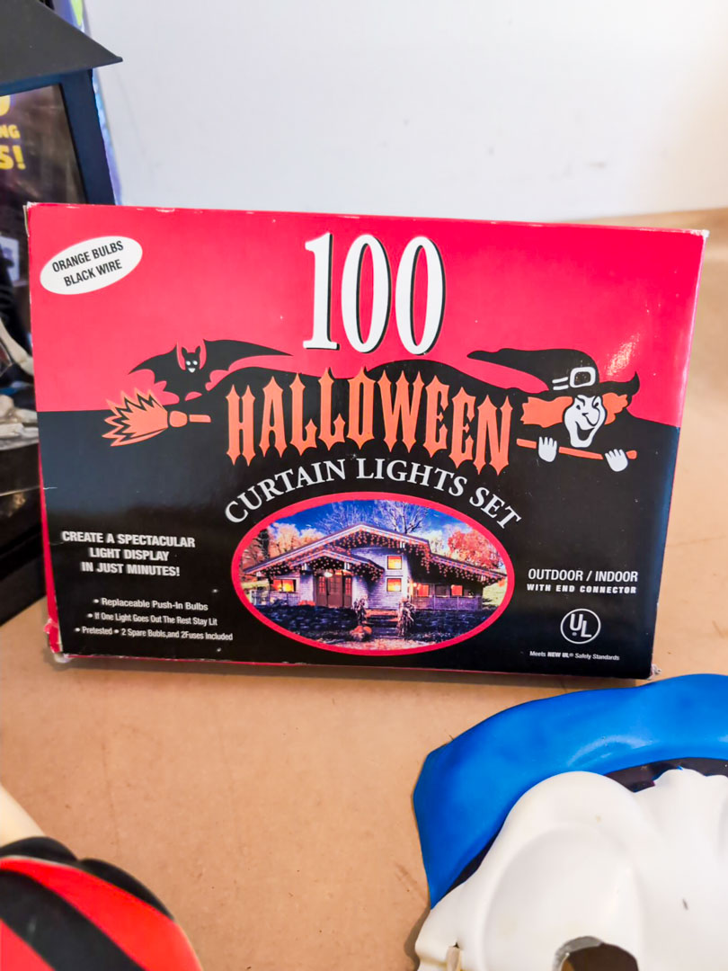 28. Halloween Decor - Image 2