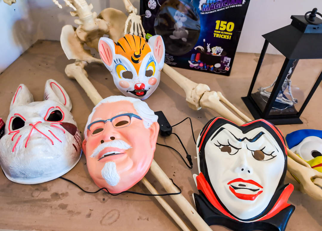 28. Halloween Decor - Image 5