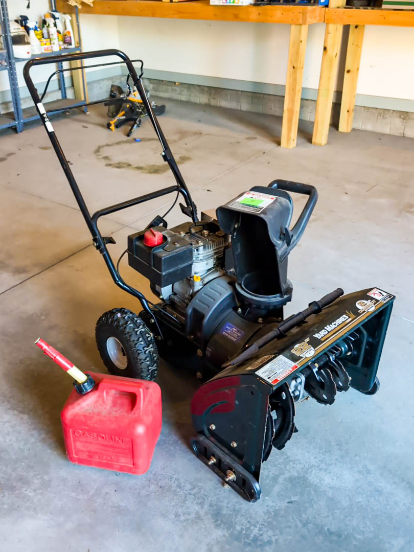 3. Yard Machine, 22" 2-Stage Snow Thrower