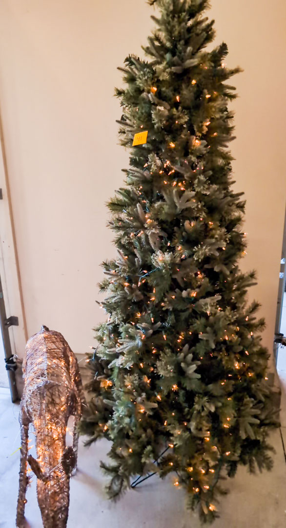 41. 7' Christmas Tree & Lighted Deer