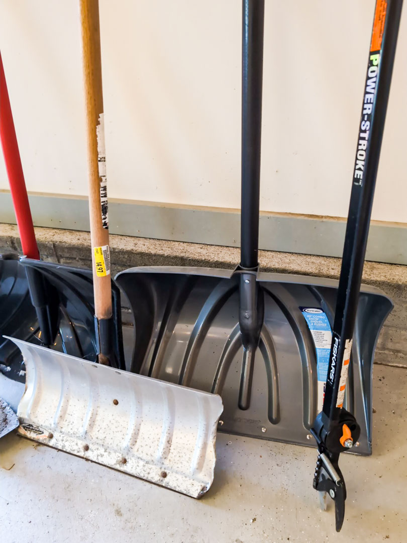 45. Shovels, Snow Shovels, Rake, Trimmer - Image 3