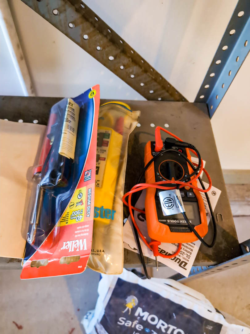 9. Metal Shelf & Contents - Image 4