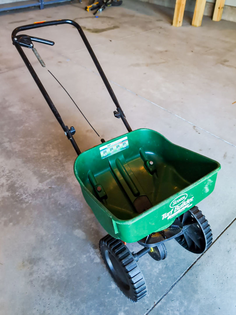 11. Scotts Mini Spreader